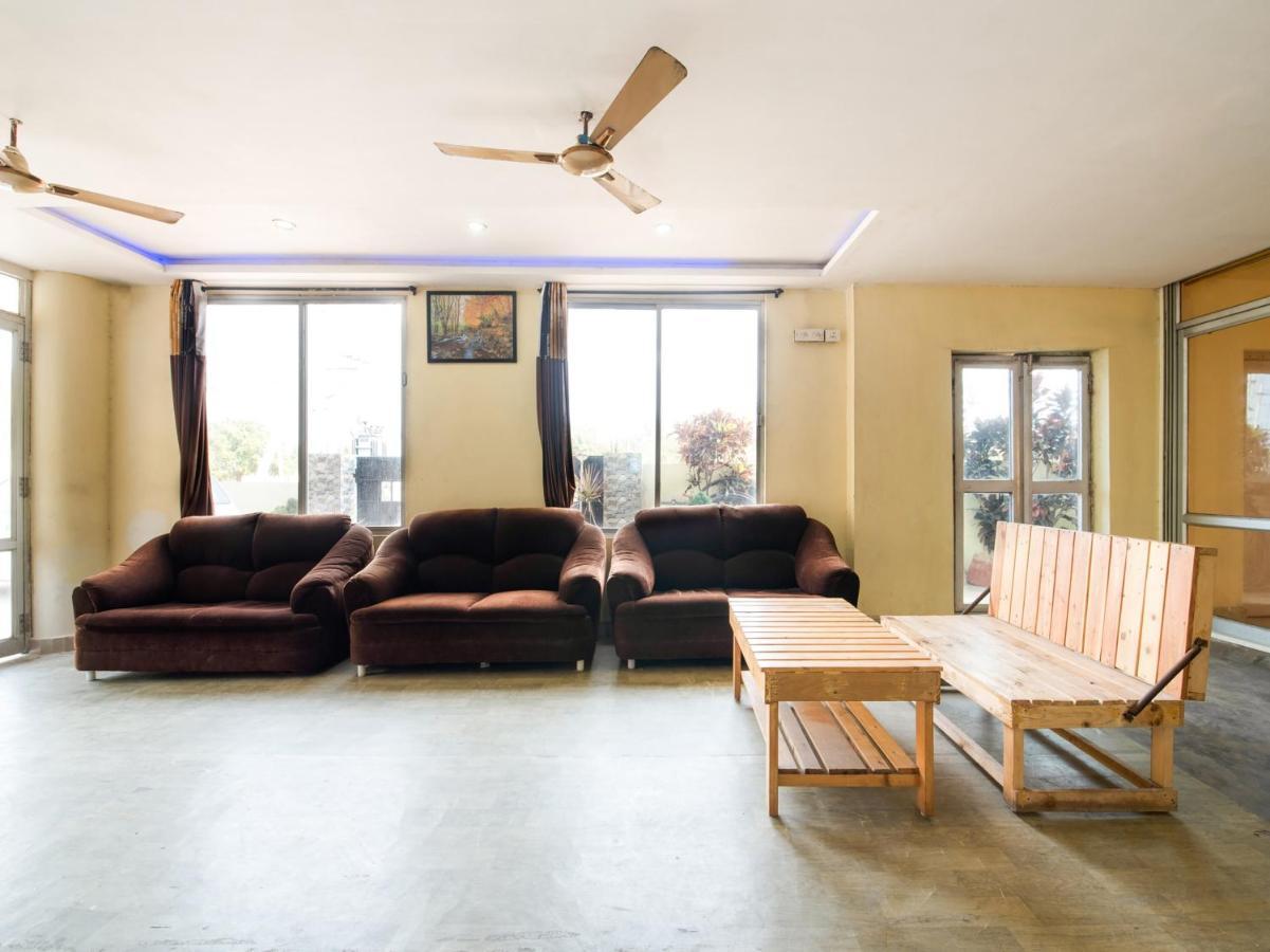 Oyo 69511 Hotel Sea E Pearl Visakhapatnam Eksteriør billede