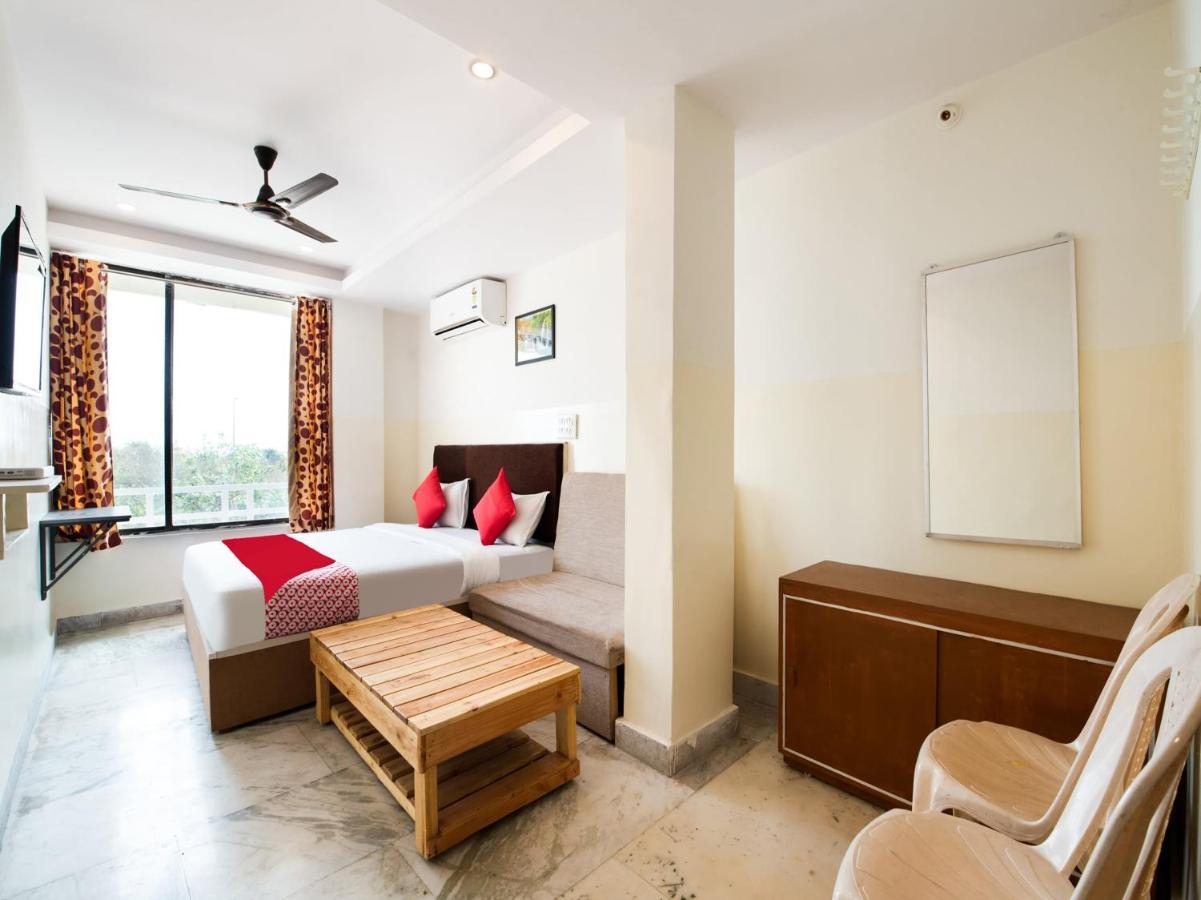 Oyo 69511 Hotel Sea E Pearl Visakhapatnam Eksteriør billede