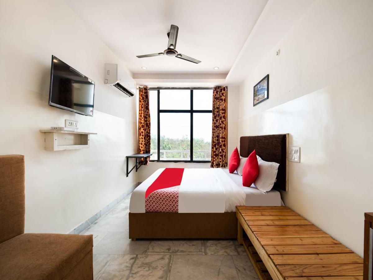 Oyo 69511 Hotel Sea E Pearl Visakhapatnam Eksteriør billede